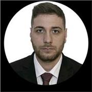 Funzionario ministero della giustizia impartisce lezioni di diritto penale